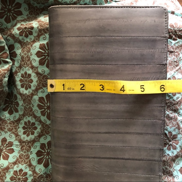 Eel Skin clutch - Picture 7 of 9